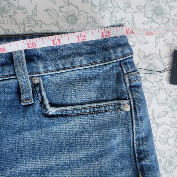 NWT Joe's Jeans Cut Off Jean Shorts | 26 - Picture 4 of 5
